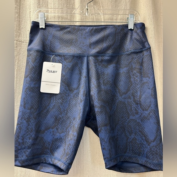 Perset/NWT/ Actuve Lifestyle Women's Blue/Black Activewear Bicycle Short Sz.XXL - Picture 1 of 9